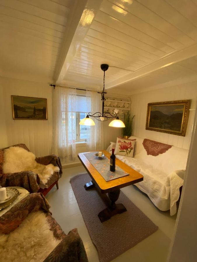 Nordlandshuset "Lottebakken", Ballstad In Lofoten エクステリア 写真